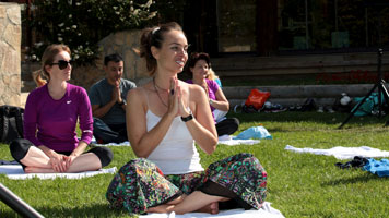 Yukselen Cag Ayurvedik Yasam Meditasyon Nefes Seminerleri Kurumsal Egitimler